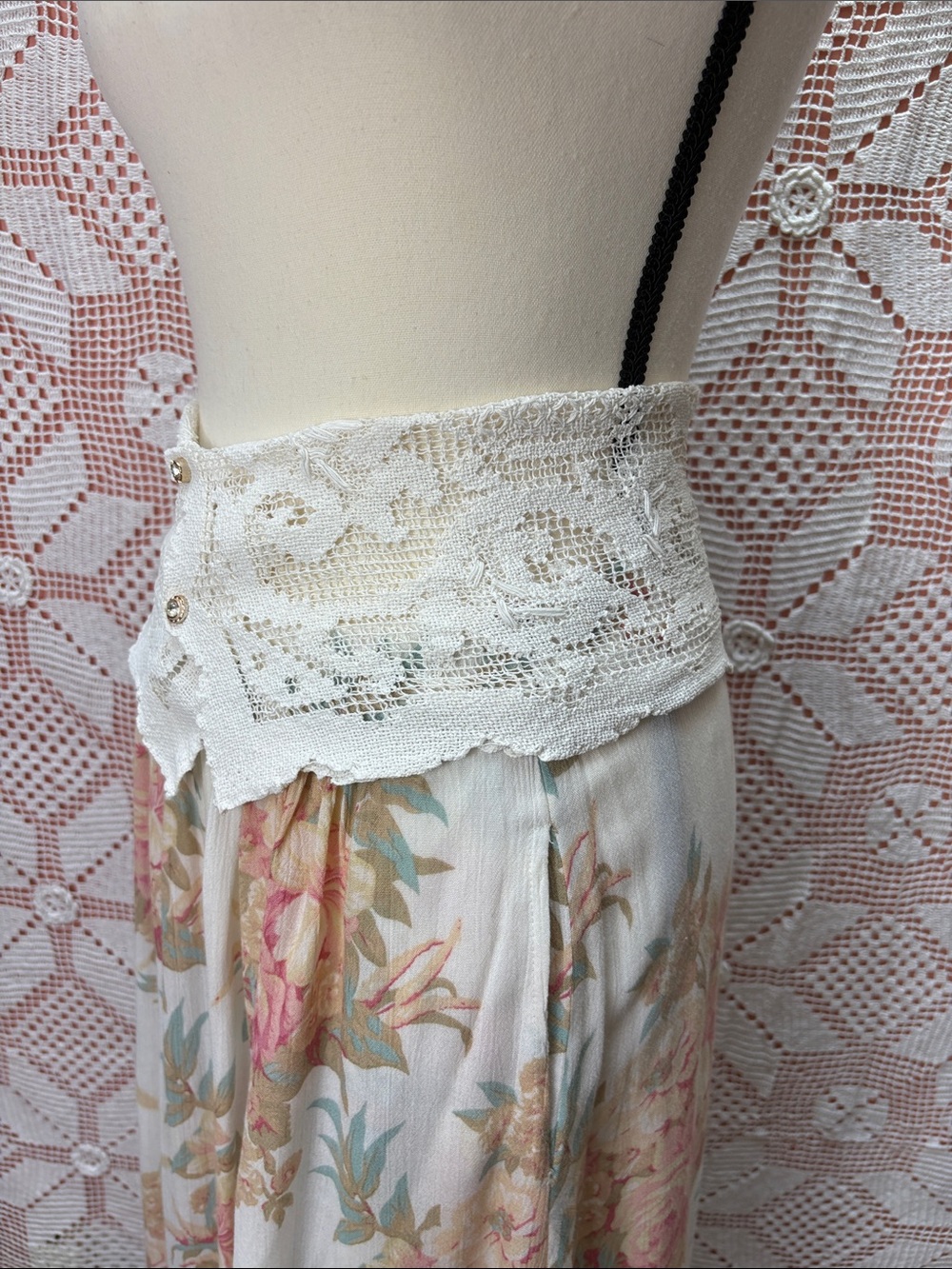 Vintage Doily Lace Belt | Adjustable Waist | Cottagecore Boho - Picture 7 of 10